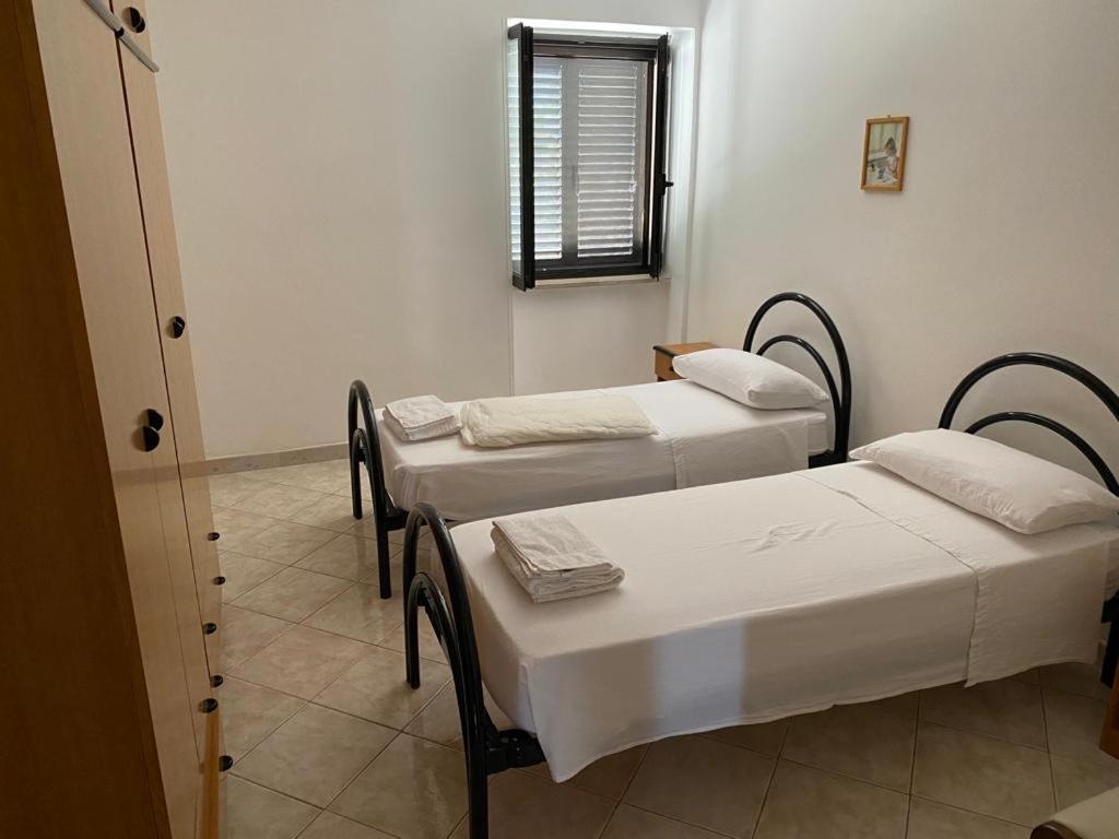 Casa Vacanze Foce Varano Apartamento Exterior foto
