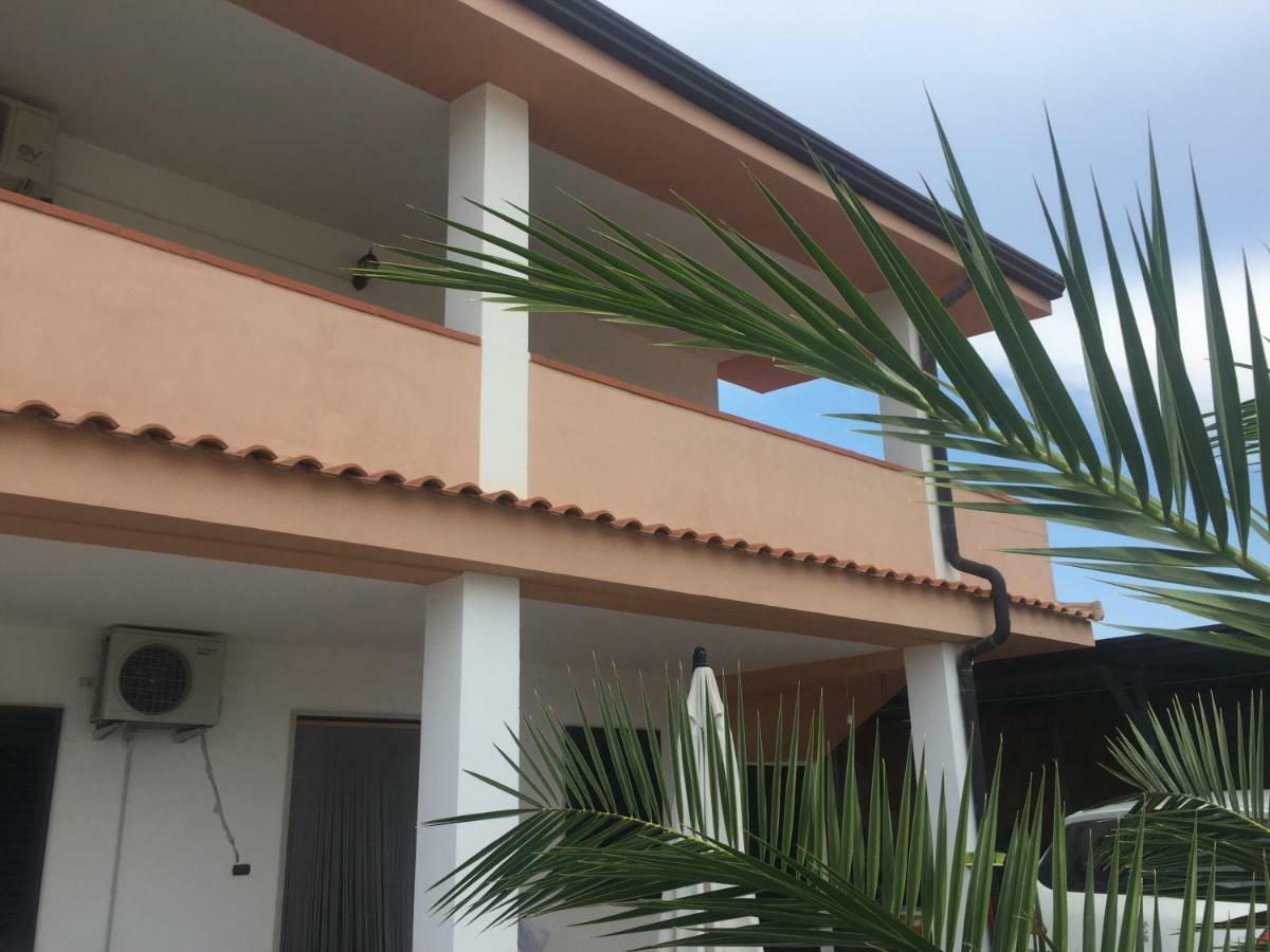 Casa Vacanze Foce Varano Apartamento Exterior foto